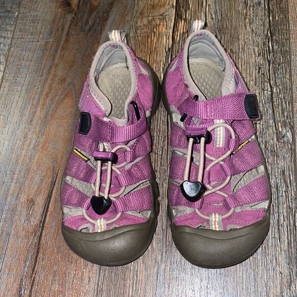 Keen Newport Lavender Sandals - Picture 1 of 7